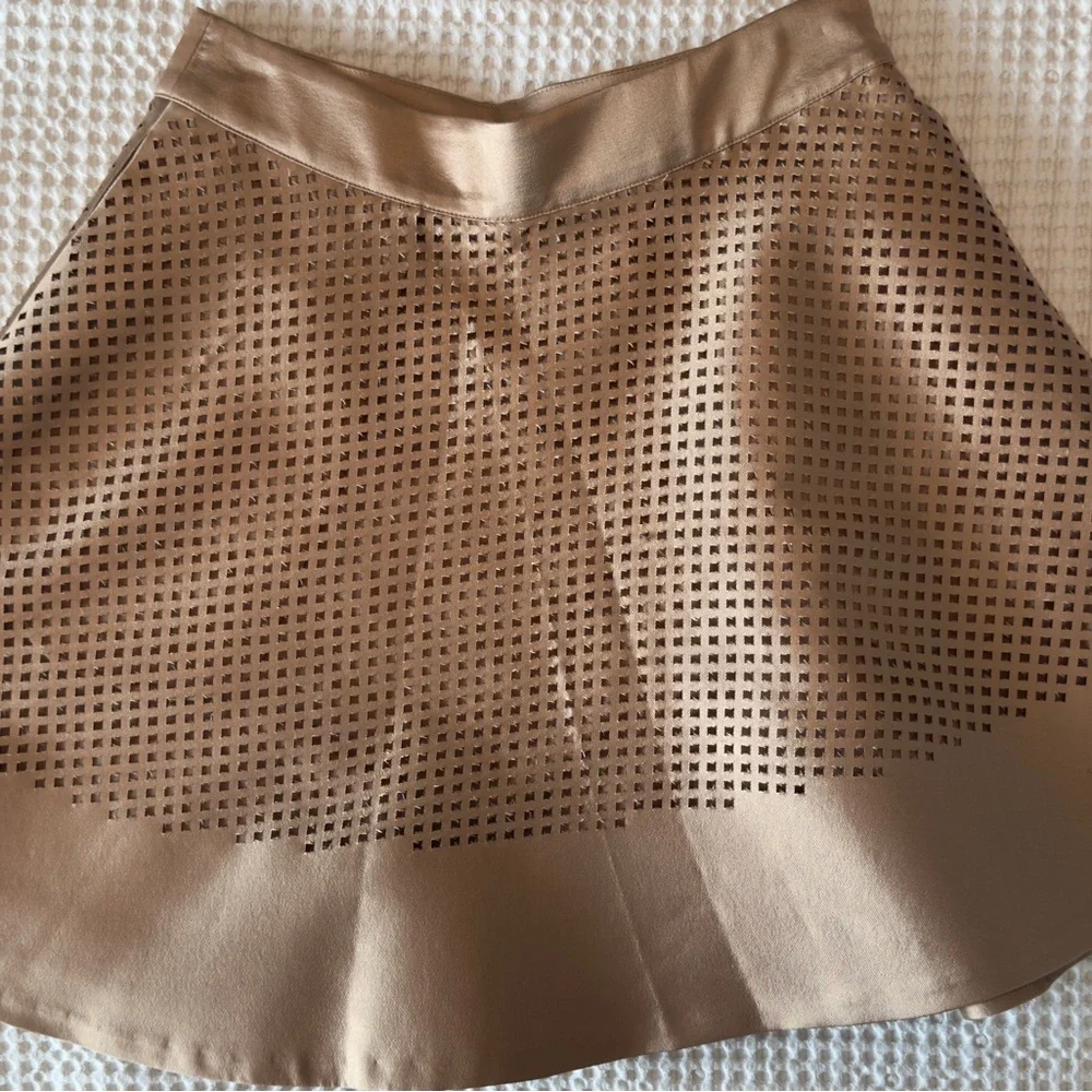 Club Monaco Beige Perforated Mini Skirt - Picture 4 of 8